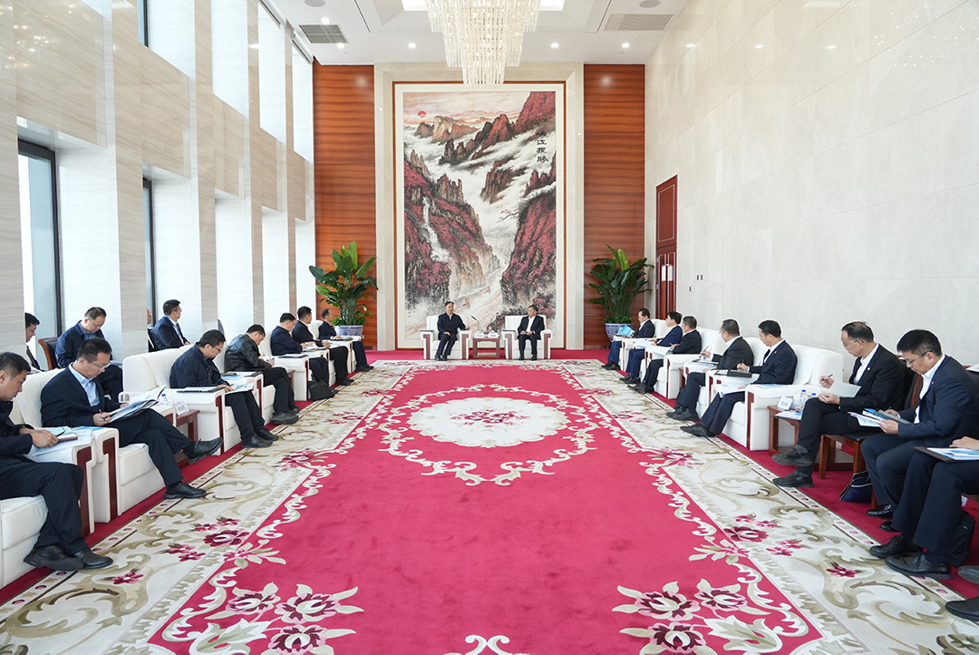 中國能建黨委書記、董事長宋海良與山西省委常委、大同市委書記盧東亮?xí)? /></a></div>
				<div   id=