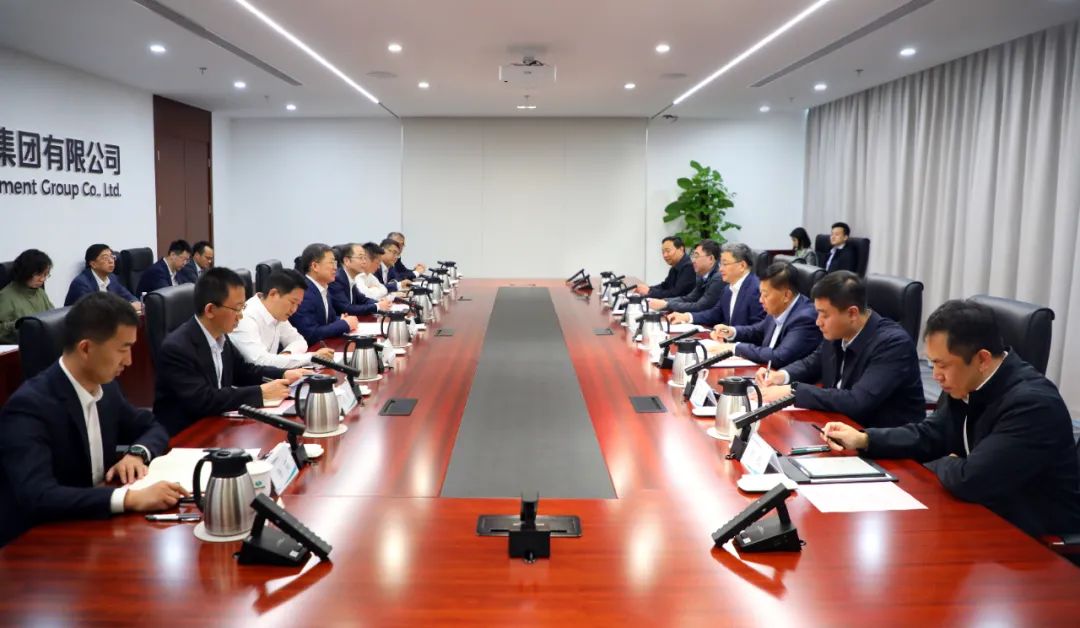 中國電氣裝備黨委書記、董事長李洪鳳會見濟南市委副書記、市長于海田