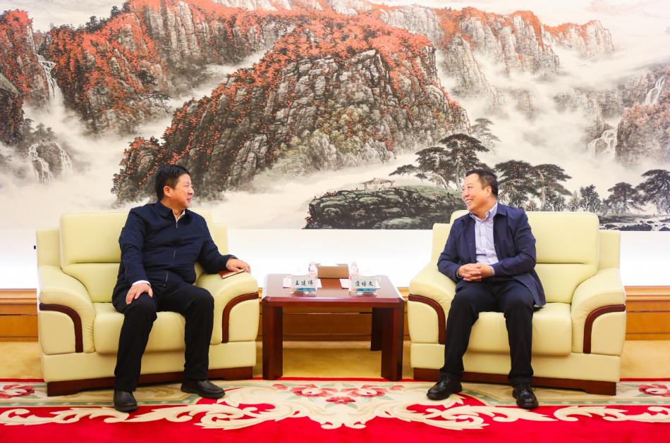 大唐甘肅公司黨委書記、董事長王建偉與甘肅電投集團(tuán)黨委書記、董事長蒲培文會談