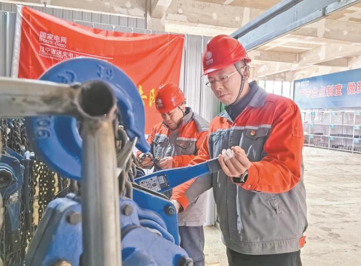 李俊鵬：走南闖北建電網(wǎng)，施工細(xì)節(jié)見(jiàn)真章