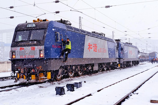 新朔鐵路抗風雪戰(zhàn)寒潮有力保障能源供應(yīng)