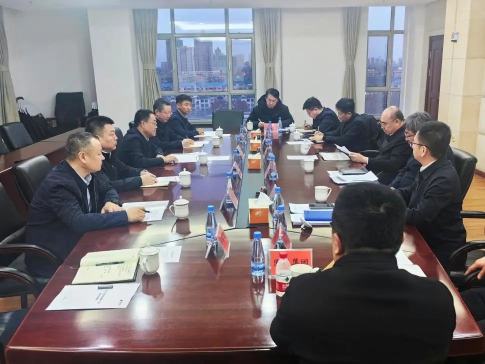 華能蒙東公司黨委書記李樹(shù)學(xué)與大慶市委副書記、市長(zhǎng)李巖松會(huì)談