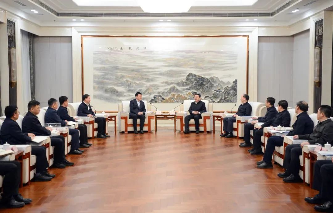大唐集團(tuán)黨組書記呂軍、總經(jīng)理張傳江拜會(huì)遼寧省委書記郝鵬、省長(zhǎng)李樂(lè)成